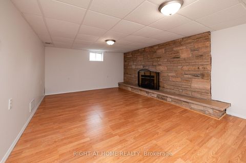 Photo 30 at 2 Midholm Drive, Ionview, Toronto