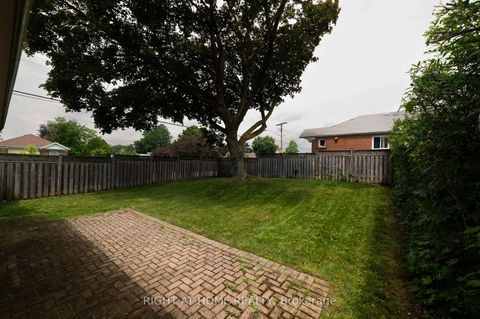 Photo 34 at 2 Midholm Drive, Ionview, Toronto