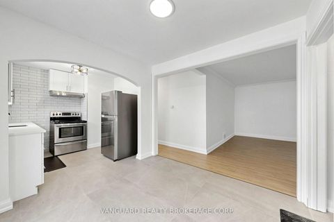 Photo 10 at 22 Nash Drive, CFB, Toronto