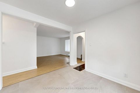 Photo 11 at 22 Nash Drive, CFB, Toronto