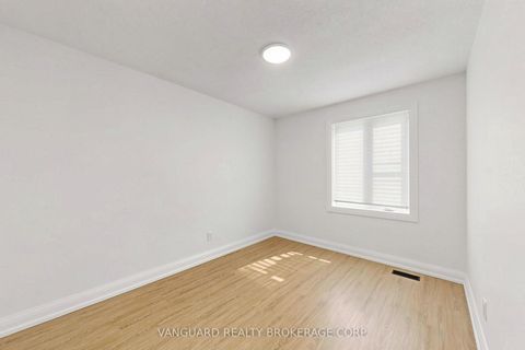 Photo 18 at 22 Nash Drive, CFB, Toronto