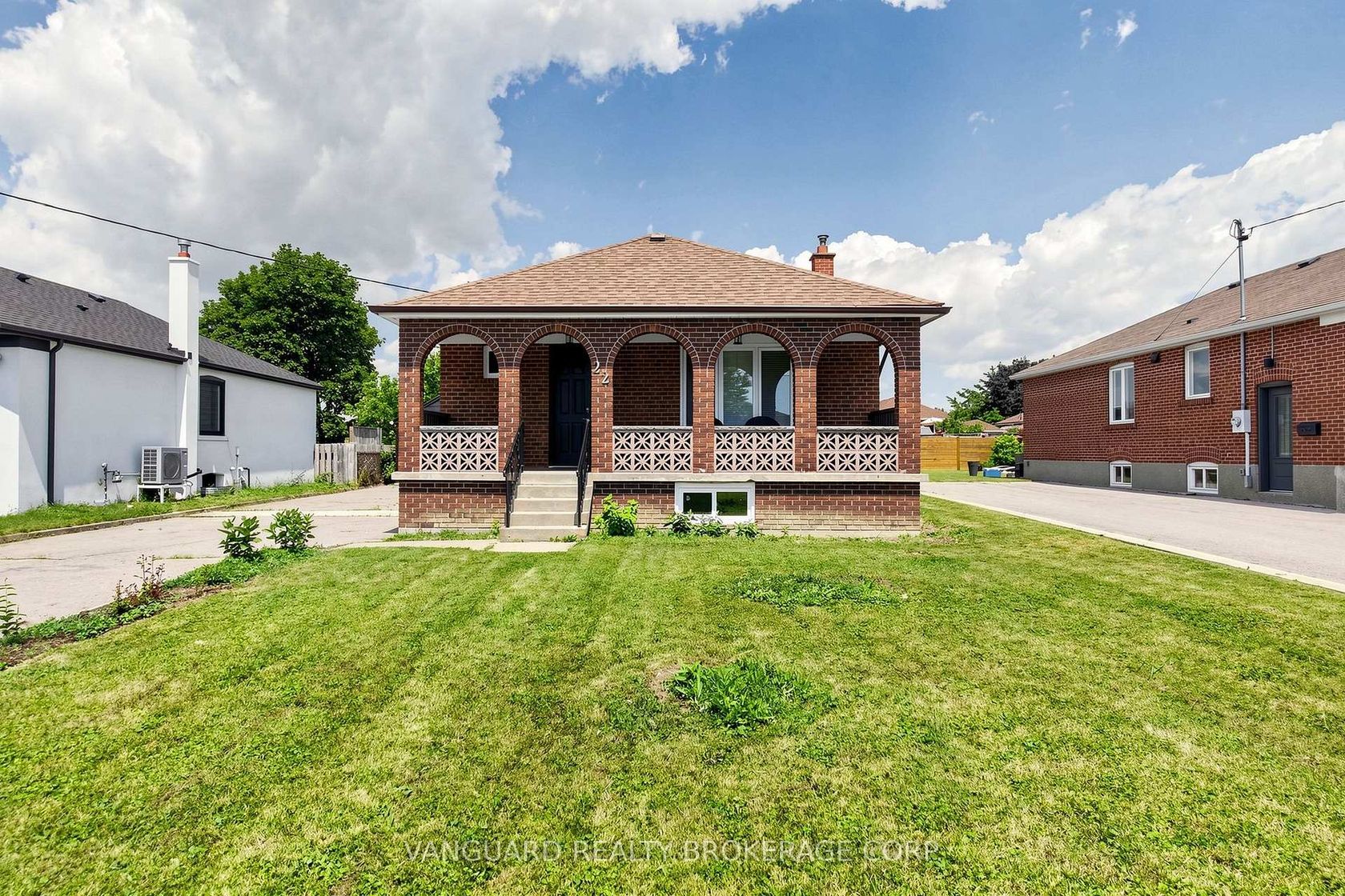 22 Nash Drive, CFB, Toronto 
