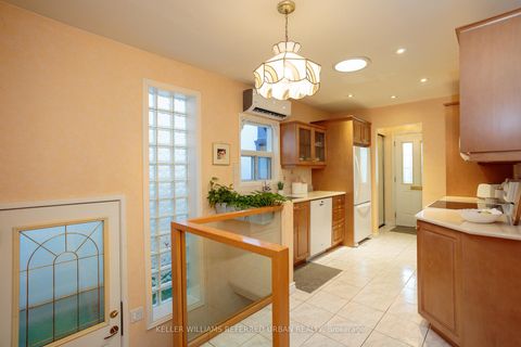 Photo 7 at 345 Moore Avenue, Leaside, Toronto