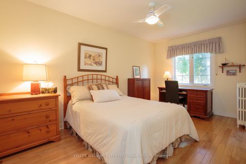 Photo 17 at 345 Moore Avenue, Leaside, Toronto