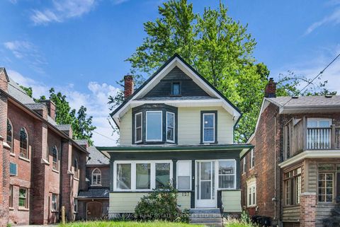 Photo 1 at 127 Waverley Road, The Beaches, Toronto
