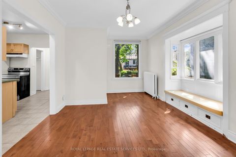 Photo 8 at 127 Waverley Road, The Beaches, Toronto