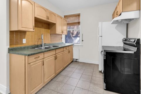 Photo 11 at 127 Waverley Road, The Beaches, Toronto
