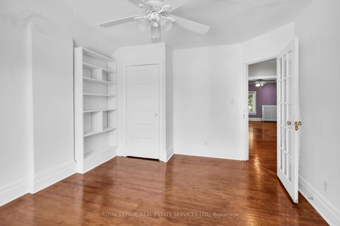 Photo 23 at 127 Waverley Road, The Beaches, Toronto
