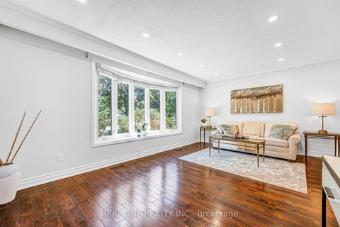 Photo 5 at 52 Devins Drive, Aurora Heights, Aurora