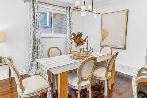Photo 9 at 52 Devins Drive, Aurora Heights, Aurora