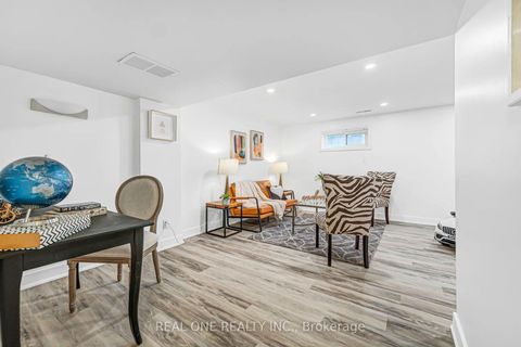 Photo 17 at 52 Devins Drive, Aurora Heights, Aurora