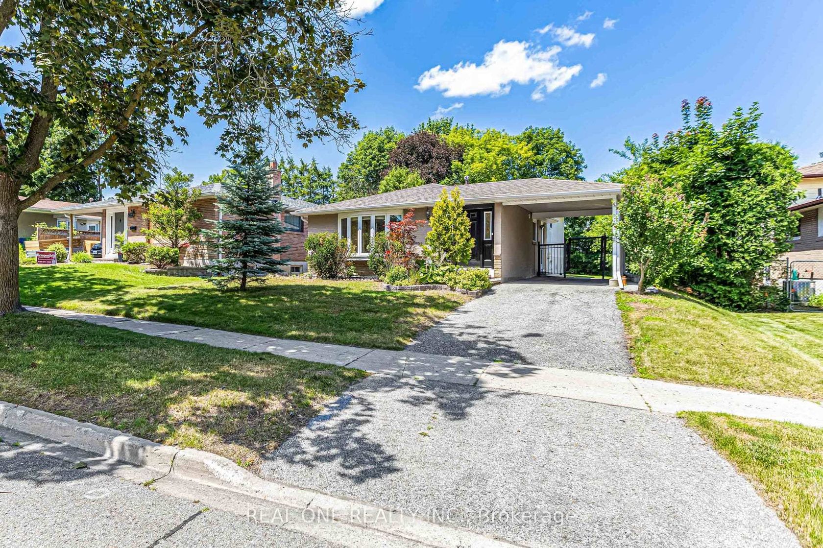 52 Devins Drive, Aurora Heights, Aurora photo 4