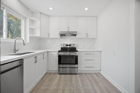 Photo 9 at 24 Millburn Drive, West Deane, Toronto