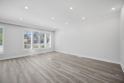 Photo 11 at 24 Millburn Drive, West Deane, Toronto