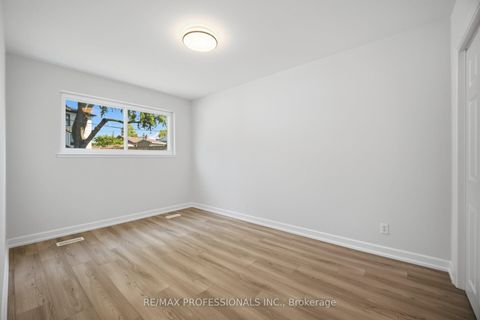 Photo 15 at 24 Millburn Drive, West Deane, Toronto