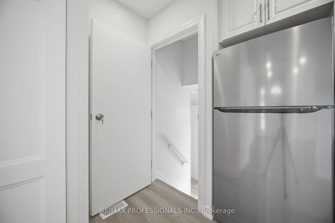 Photo 23 at 24 Millburn Drive, West Deane, Toronto