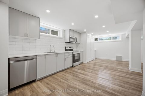 Photo 25 at 24 Millburn Drive, West Deane, Toronto