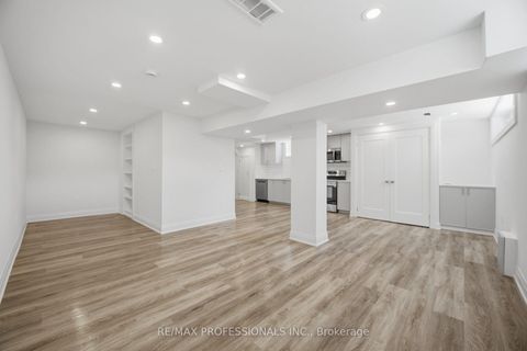 Photo 27 at 24 Millburn Drive, West Deane, Toronto