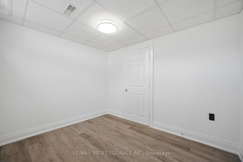 Photo 32 at 24 Millburn Drive, West Deane, Toronto