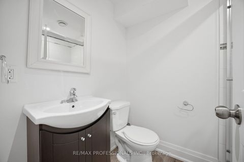Photo 33 at 24 Millburn Drive, West Deane, Toronto
