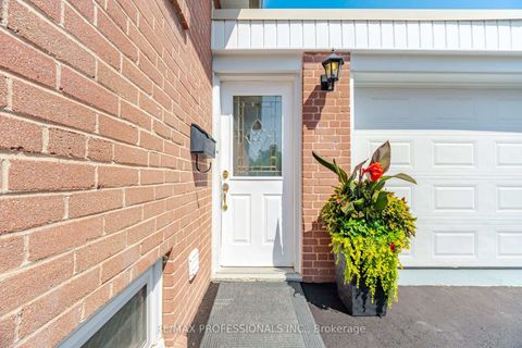 Photo 36 at 24 Millburn Drive, West Deane, Toronto