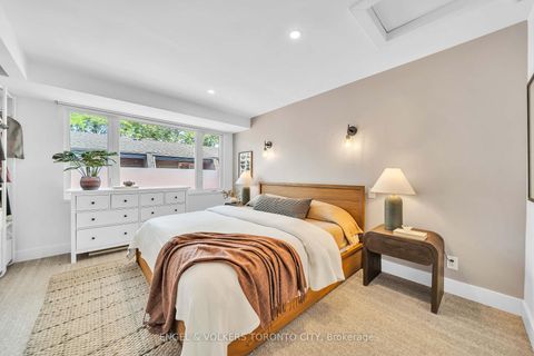 Photo 10 at 8 Old Trillium Lane, Regent Park, Toronto