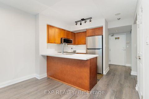 Photo 8 at 614 - 230 King Street, Moss Park, Toronto