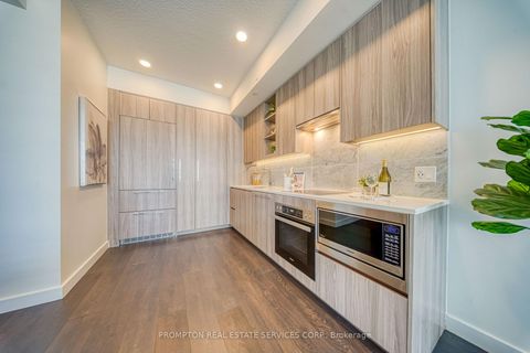 Photo 7 at 2012 - 95 Mcmahon Drive, Bayview Village, Toronto