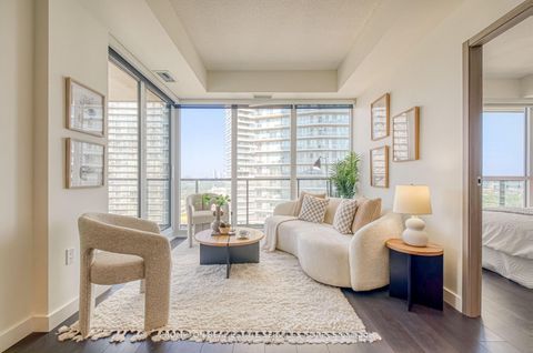 Photo 13 at 2012 - 95 Mcmahon Drive, Bayview Village, Toronto