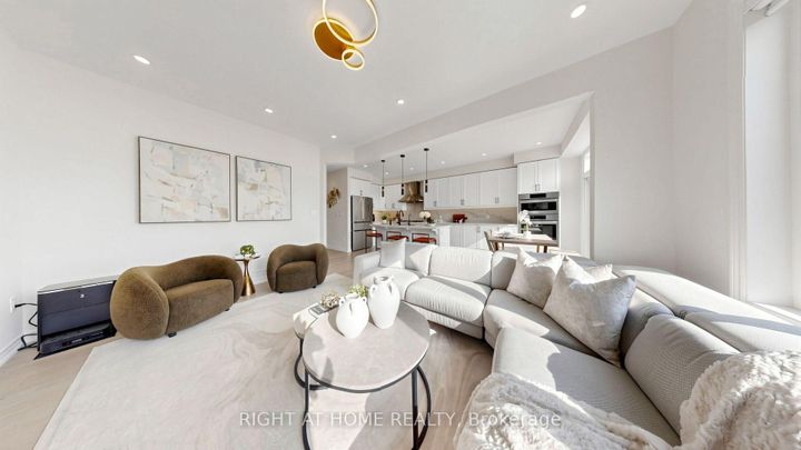 Photo 9 at 1324 Klondike Drive, Kedron, Oshawa