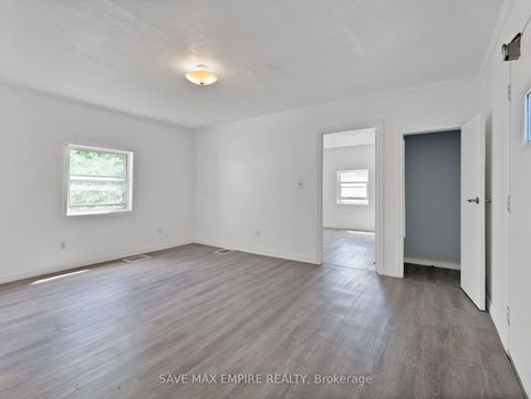 Photo 19 at 19 Minto Street, Coxwell, Toronto