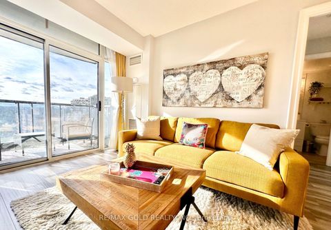 Photo 10 at 1608 - 10 Northtown Way, Willowdale East, Toronto