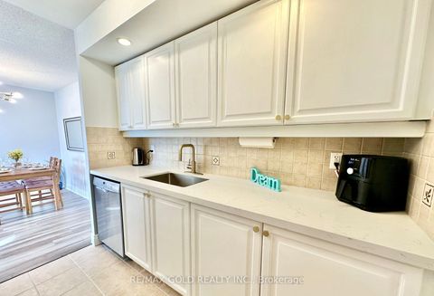 Photo 21 at 1608 - 10 Northtown Way, Willowdale East, Toronto