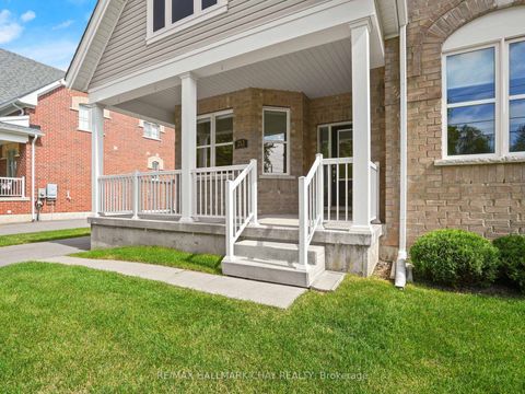 Photo 4 at 213 Mary Street, Creemore, Clearview