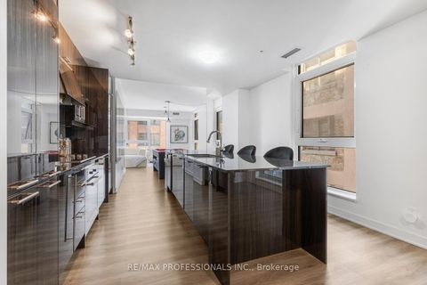 Photo 5 at 325 - 30 Nelson Street, Waterfront Communities C1, Toronto