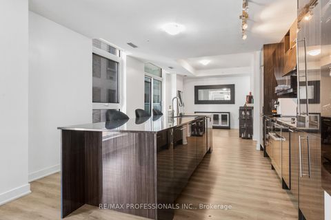 Photo 9 at 325 - 30 Nelson Street, Waterfront Communities C1, Toronto
