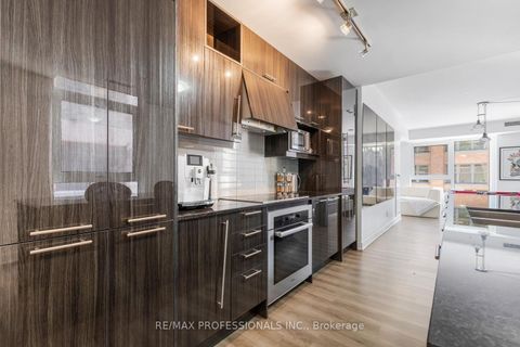 Photo 10 at 325 - 30 Nelson Street, Waterfront Communities C1, Toronto