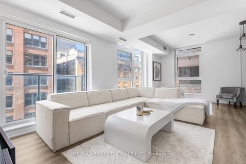 Photo 19 at 325 - 30 Nelson Street, Waterfront Communities C1, Toronto