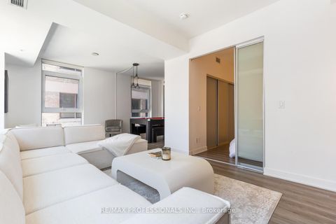 Photo 21 at 325 - 30 Nelson Street, Waterfront Communities C1, Toronto