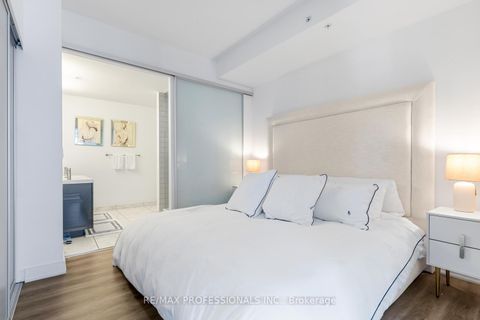Photo 22 at 325 - 30 Nelson Street, Waterfront Communities C1, Toronto