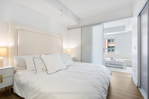Photo 24 at 325 - 30 Nelson Street, Waterfront Communities C1, Toronto