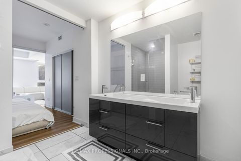 Photo 27 at 325 - 30 Nelson Street, Waterfront Communities C1, Toronto
