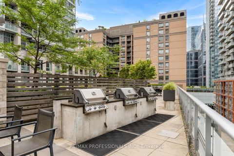 Photo 32 at 325 - 30 Nelson Street, Waterfront Communities C1, Toronto