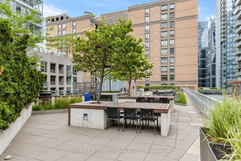 Photo 33 at 325 - 30 Nelson Street, Waterfront Communities C1, Toronto