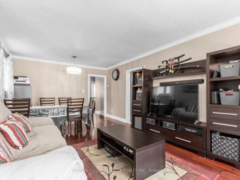 Photo 4 at 40 Tansley Avenue, Bendale, Toronto