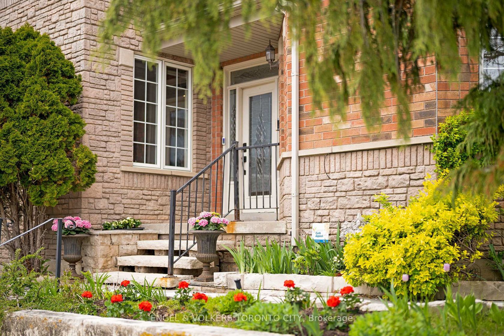 342 Sunset Ridge, Sonoma Heights, Vaughan photo number 2