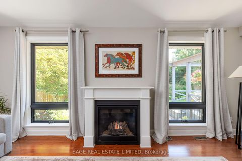 Photo 9 at 5 Blair Athol Crescent, Rosethorn, Toronto