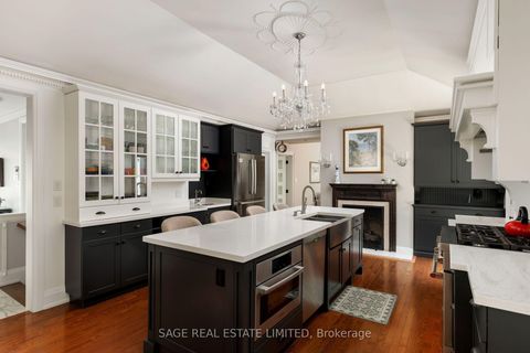 Photo 12 at 5 Blair Athol Crescent, Rosethorn, Toronto