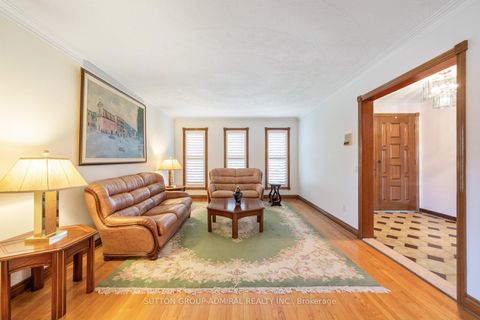 Photo 4 at 48 Weldrick Road W, North Richvale, Richmond Hill
