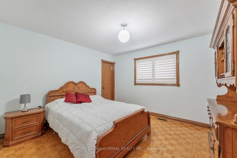 Photo 11 at 48 Weldrick Road W, North Richvale, Richmond Hill